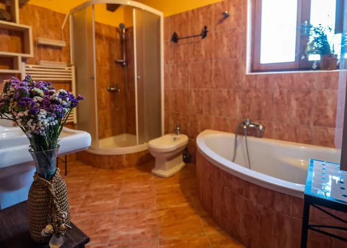 Family Friendly House With A Swimming Pool Banjol, Rab - 23127 Casa vacanze Rab Town