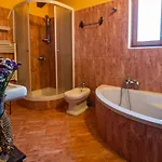 Family Friendly House With A Swimming Pool Banjol, Rab - 23127 Case de vacanță Rab Town