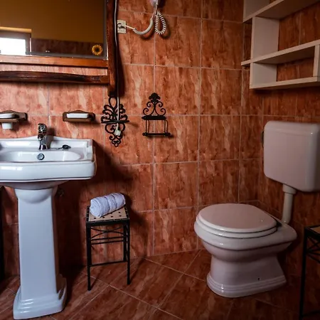 Dom wakacyjny Family Friendly House With A Swimming Pool Banjol, Rab - 23127