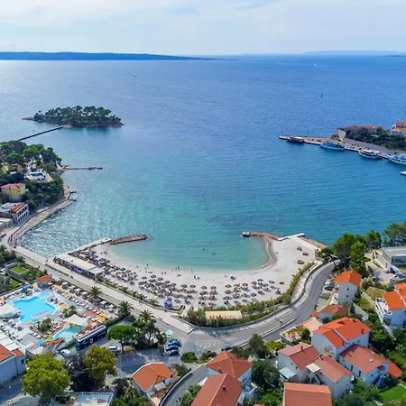Family Friendly House With A Swimming Pool Banjol, Rab - 23127 Case de vacanță *