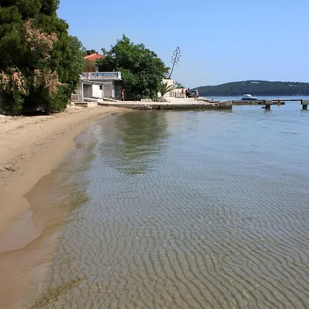 Case de vacanță Family Friendly House With A Swimming Pool Banjol, Rab - 23127
