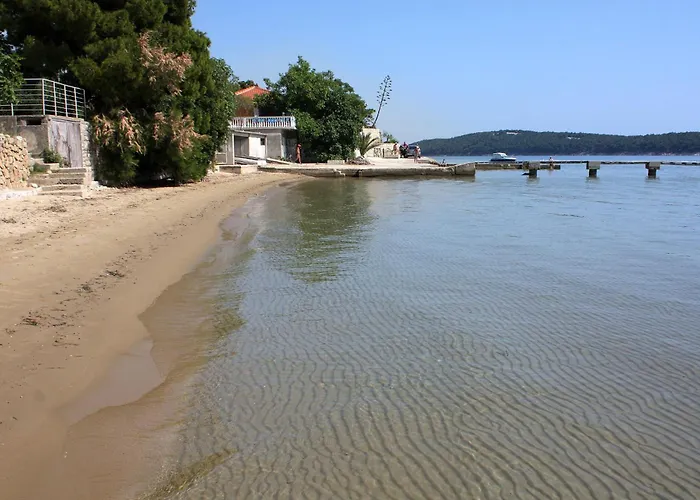 Prázdninový dům Family Friendly House With A Swimming Pool Banjol, Rab - 23127
